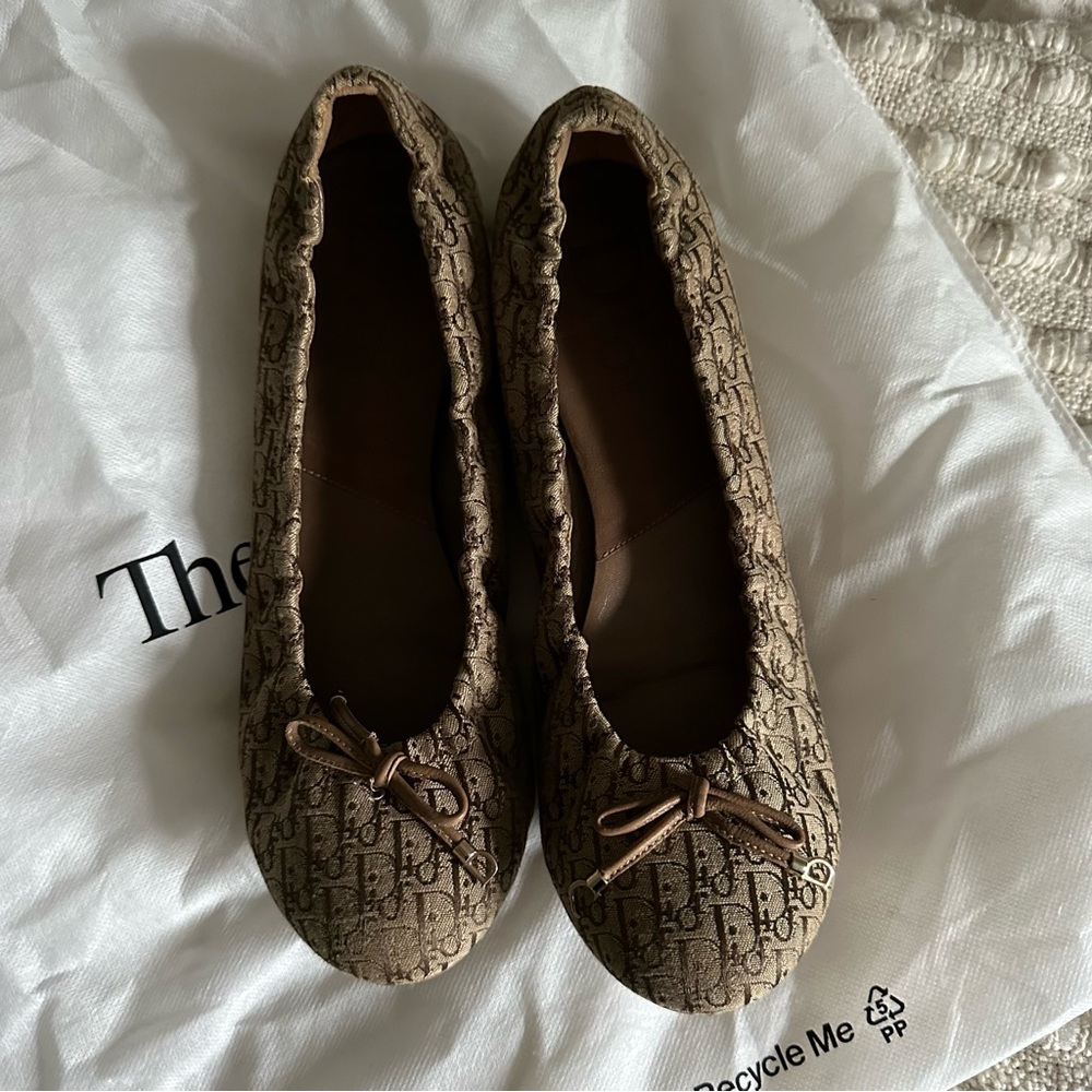 Dior Logo Flats